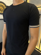 T-shirt com Punho - Preta