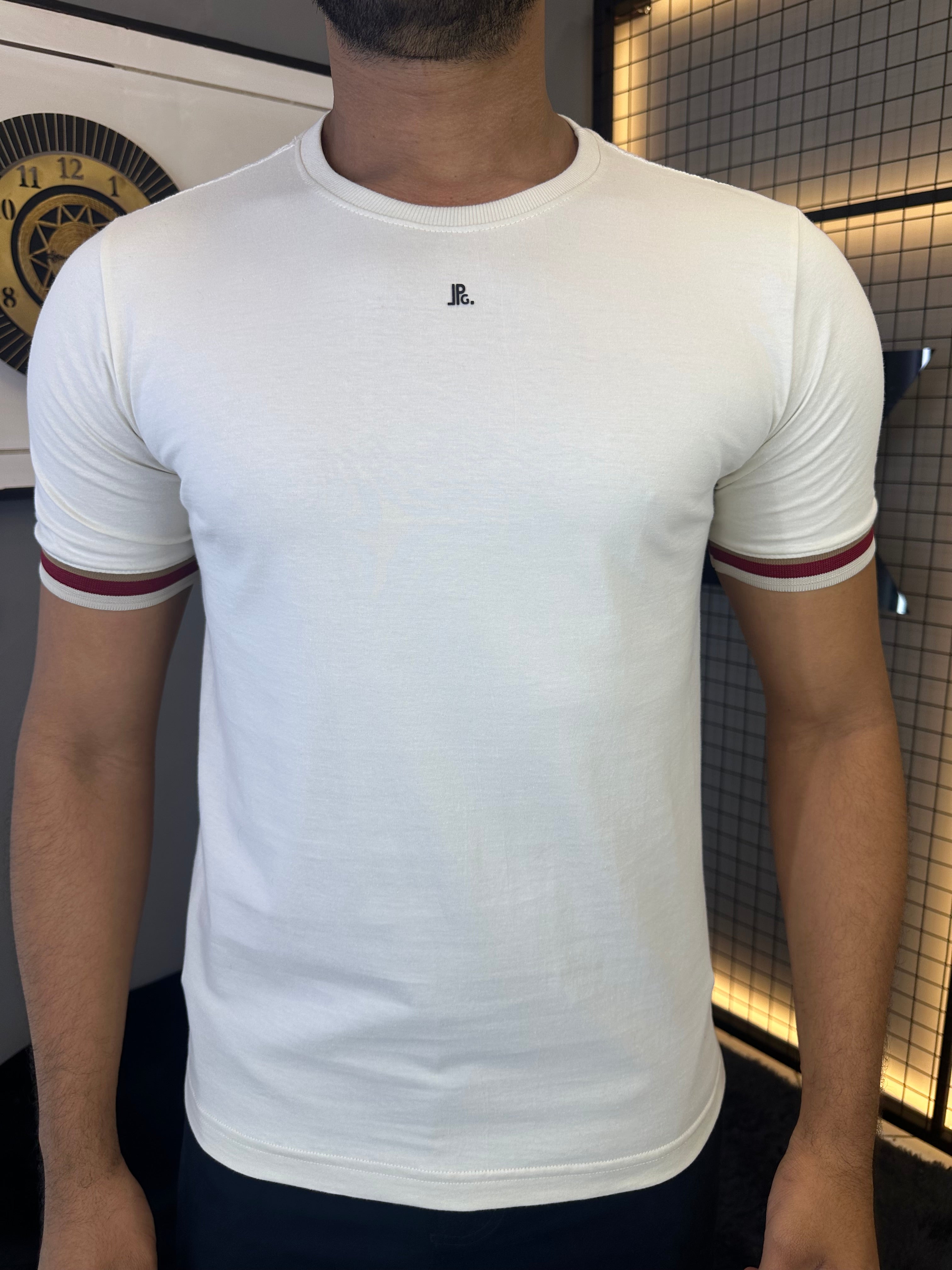T-shirt com Punho - Off