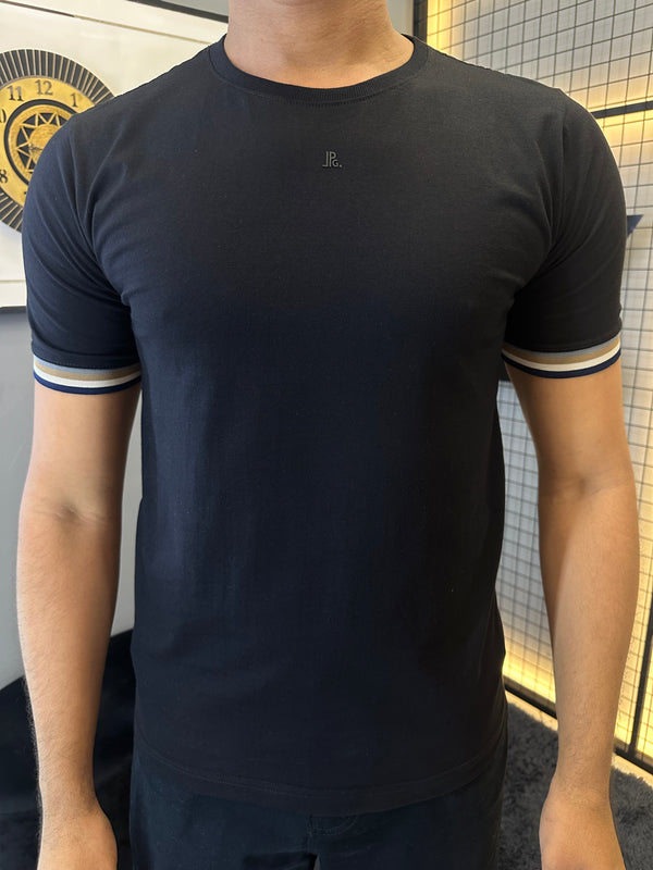 T-shirt com Punho - Preta