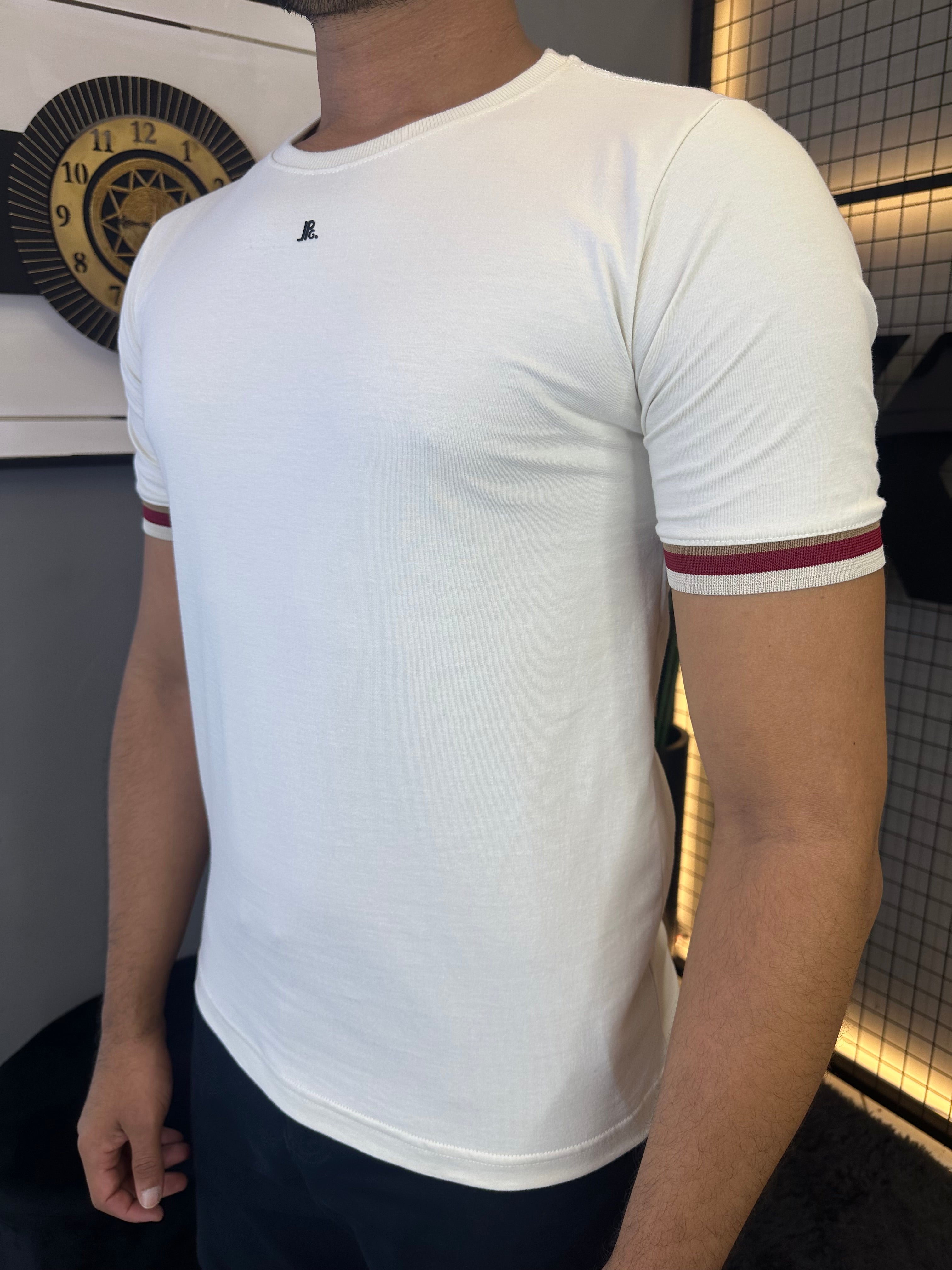 T-shirt com Punho - Off