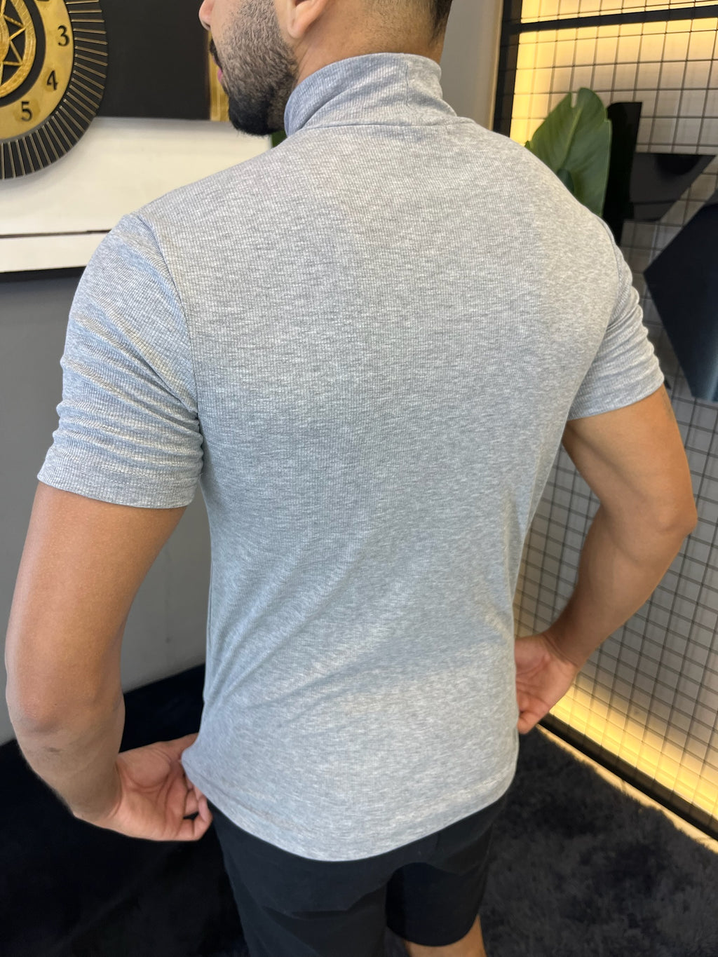 Camisa Ribana Gola Alta Manga Curta